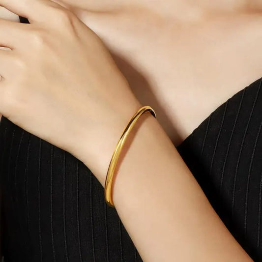Classic Oval Bangle Bracelet